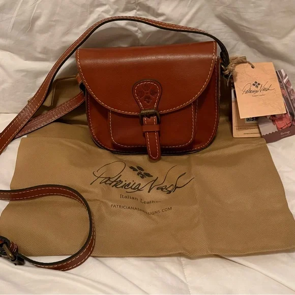 Patricia Nash Crossbody new with tags & Dust bag - Picture 3 of 10